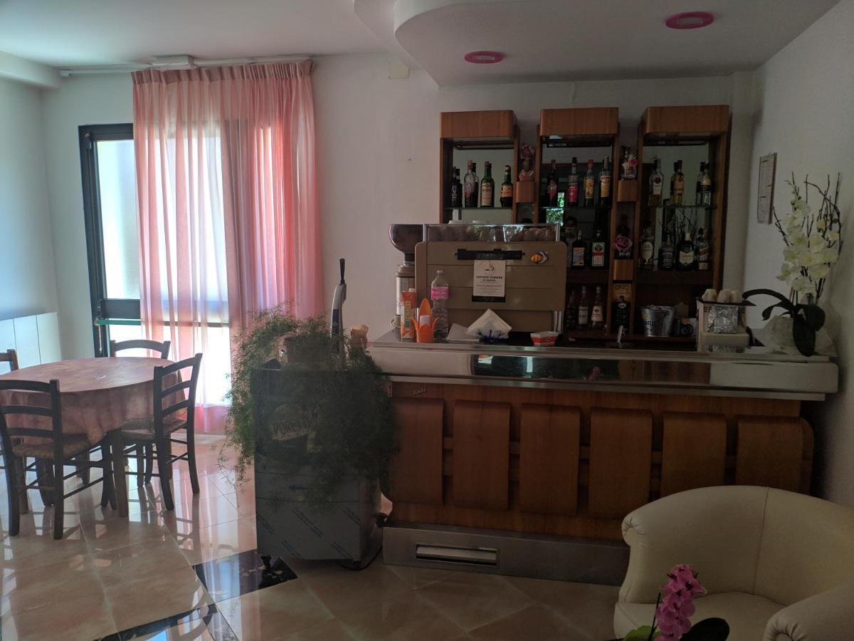 Hotel Luana تْشيانشانو  تيرمي المظهر الخارجي الصورة